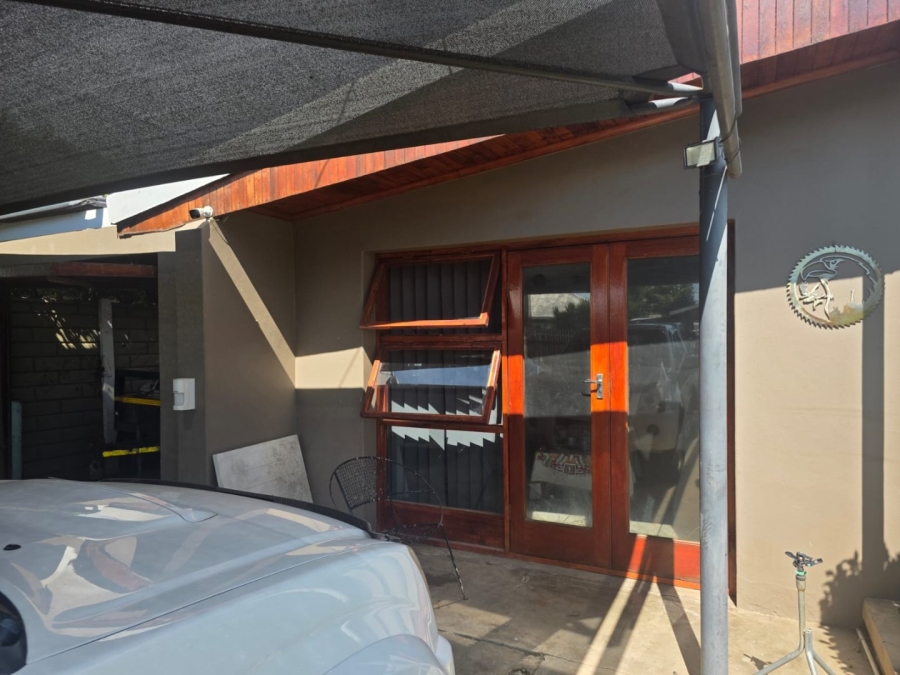 4 Bedroom Property for Sale in West Bank Western Cape